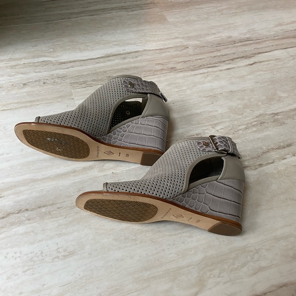 Donald j. Pliner Lottie Ankle Booties In Gray with original box. Like New - Picture 8 of 12